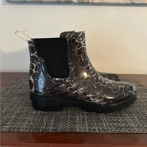 Seven Brand- animal print rain boots- size 8